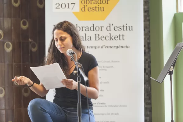Lectura de un texto propio. Speaker's Corner de la Sala Beckett (2017)